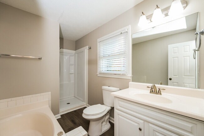 Building Photo - 2130 Grayfield Dr