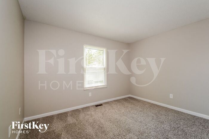Building Photo - 4610 Chippewa Way