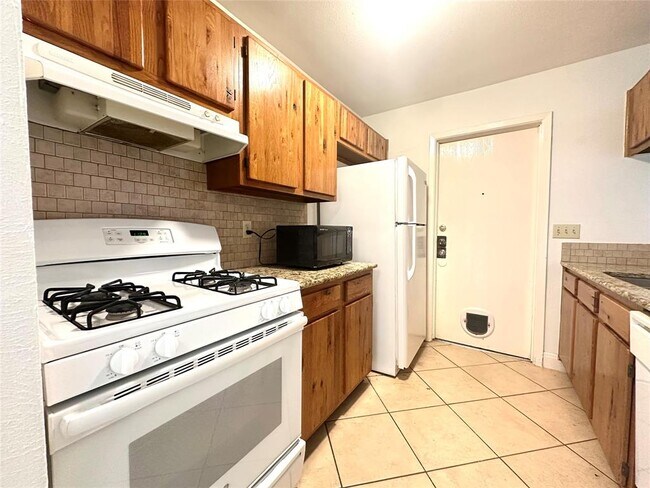 Building Photo - 4510 Brown Bark Pl