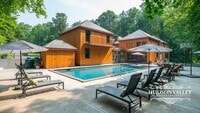 Building Photo - Elegant 7-Bedroom Estate in White Plains – Luxury Living at Its Finest