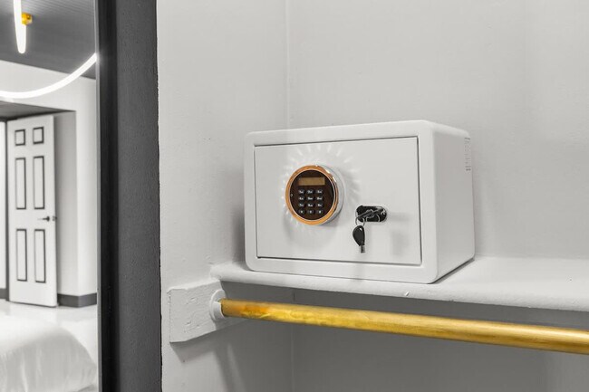 Building Photo - 10366 NW 15th St