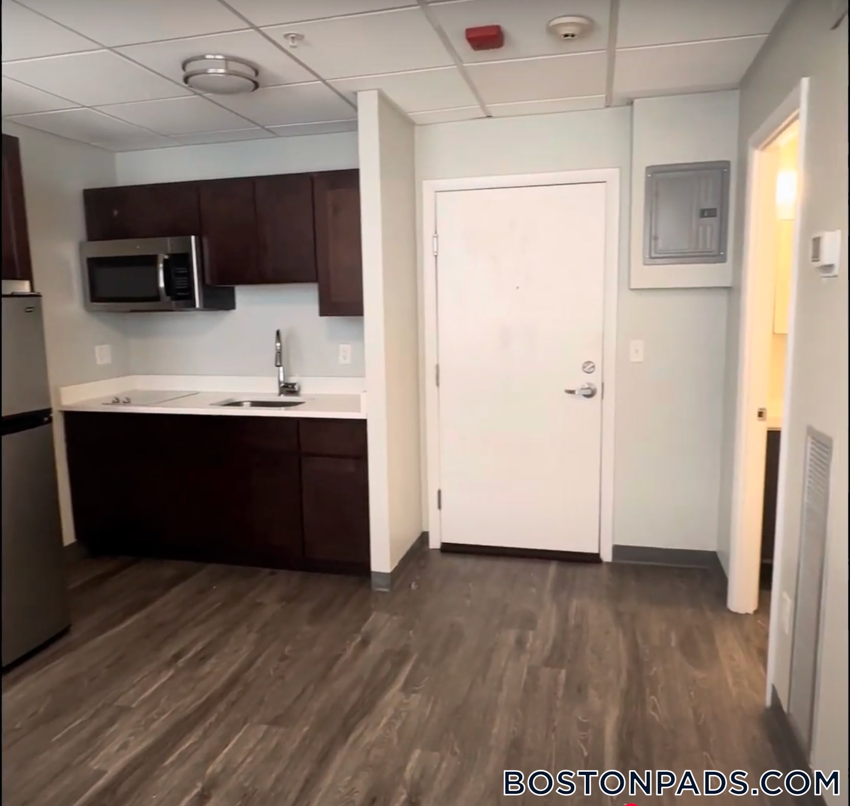 Building Photo - 507 Main St