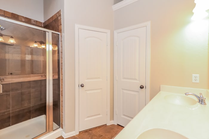 Building Photo - 330 Spyglass Dr