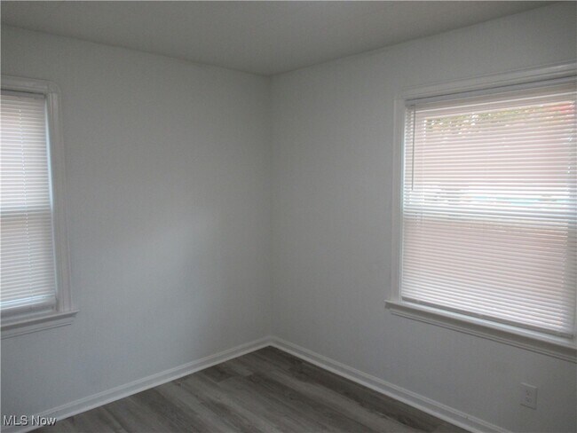 Building Photo - 12213 Mortimer Ave