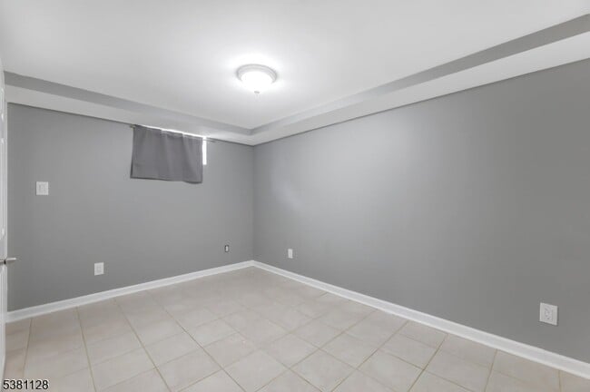 Building Photo - 13-35 4th St