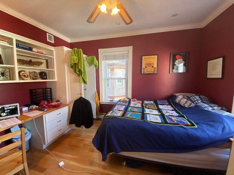 Building Photo - 6 Saint Paul St