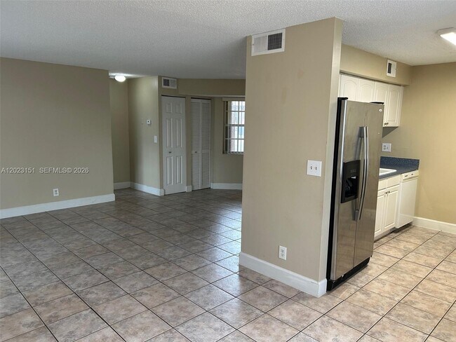 Building Photo - 301 SW 86th Ave