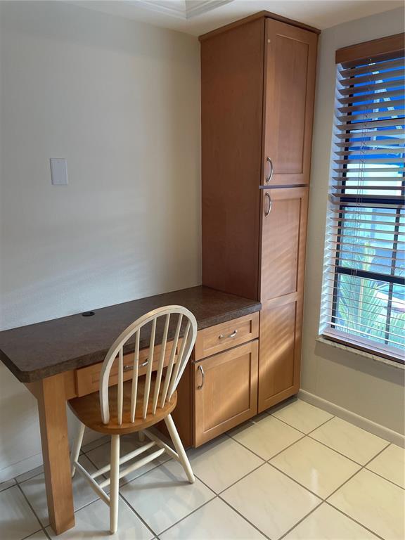 Building Photo - 745 Pinellas Bayway S