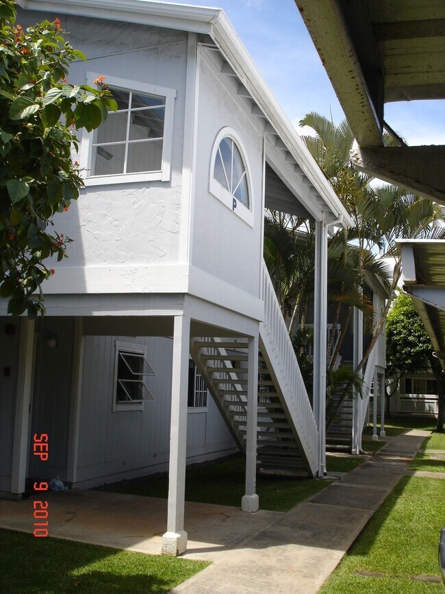 Primary Photo - $3,000 / 2-BR / 2-BATH Townhouse with 1 pa...