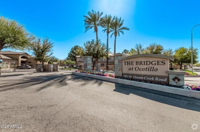 Building Photo - 705 W Queen Creek Rd