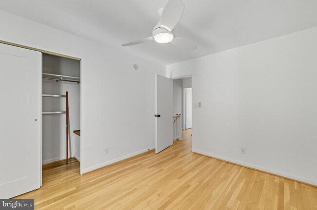 Building Photo - 237 G St SW