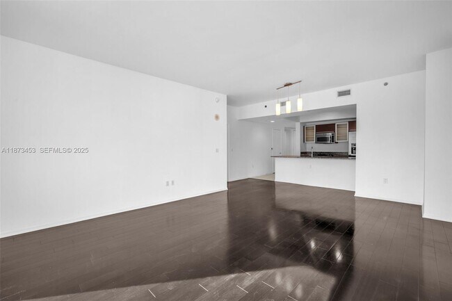 Building Photo - 951 Brickell Ave