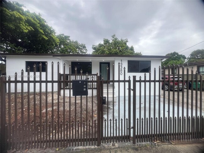 Building Photo - 13380 NW 32nd Ave