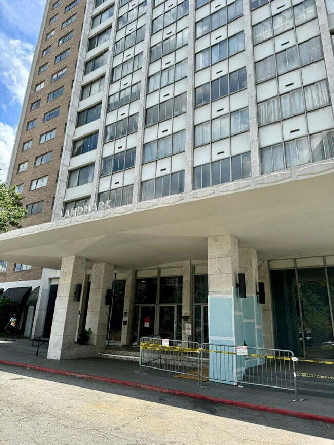 Building Photo - 215 Piedmont Ave NE