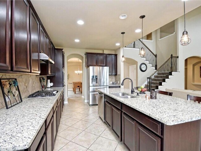 Building Photo - 204 Orvieto Ln