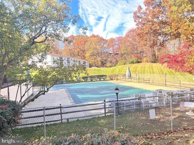 Building Photo - 5909 Prince James Dr