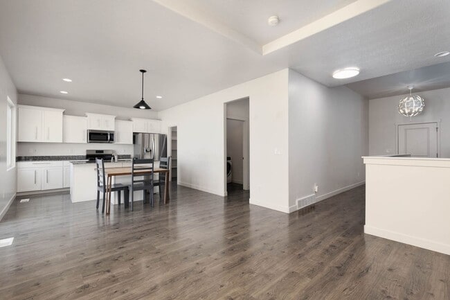 Building Photo - **Charming Rental Home in Highly Desirable...