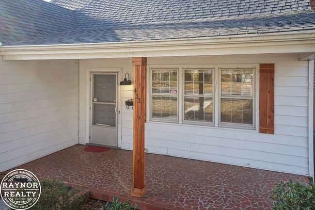 Building Photo - 433 Norvell St