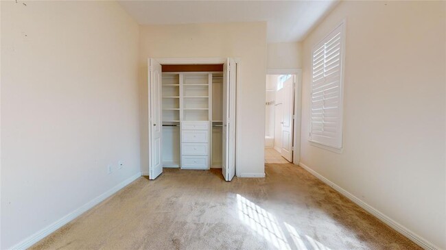 Building Photo - 1502 Birdsall St