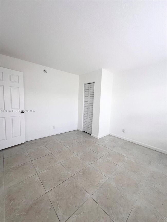 Building Photo - 3770 SW 59th Terrace