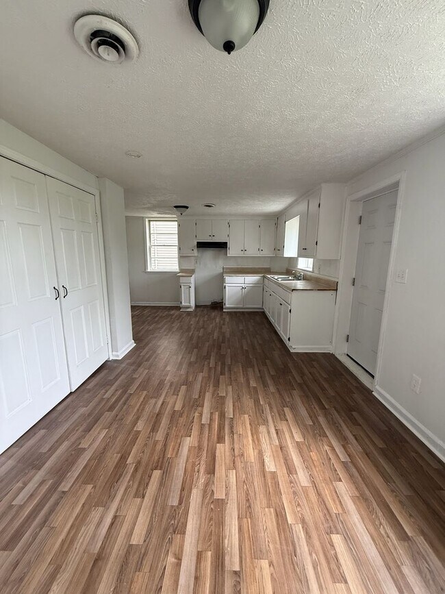 Building Photo - 8195-8195 Spillers Dr SW