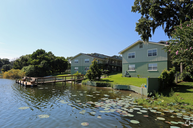 Garden View - Lake Silver Apartments