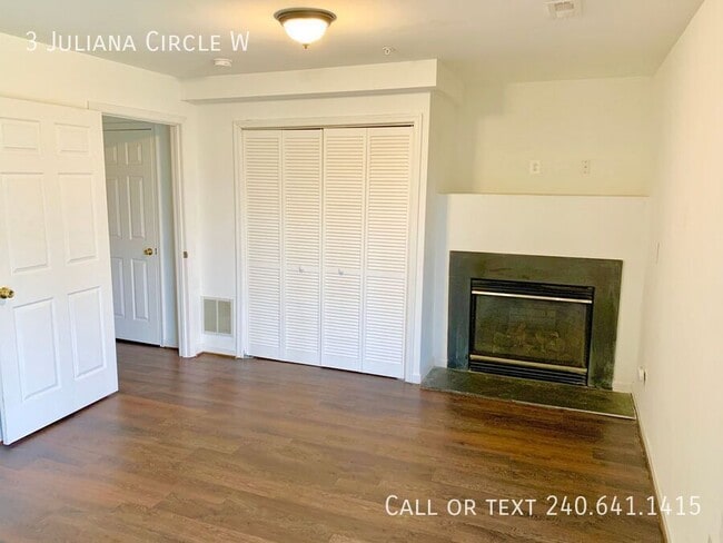 Building Photo - 3 Juliana Cir W