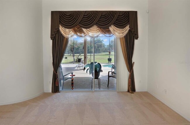 Building Photo - 215 Strathmore Cir