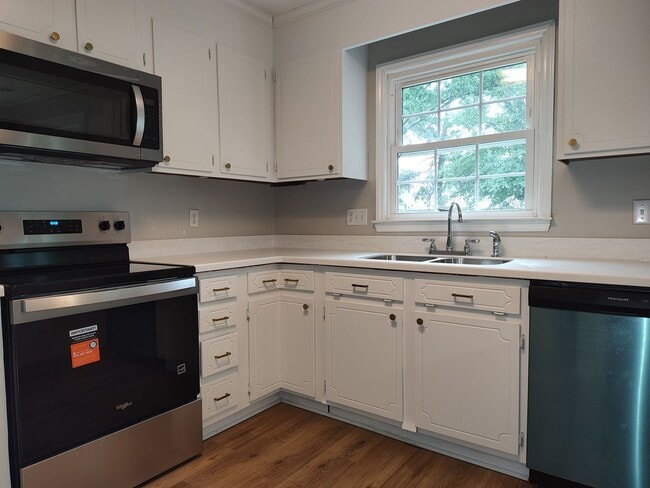 Building Photo - Beautiful home located in a Cul-de-Sac in the Terrabrook Community!
