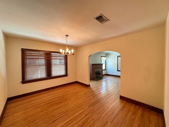 Building Photo - Charming 2-Bedroom Home in Oleander