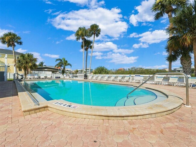 Building Photo - 5730 Biscayne Ct