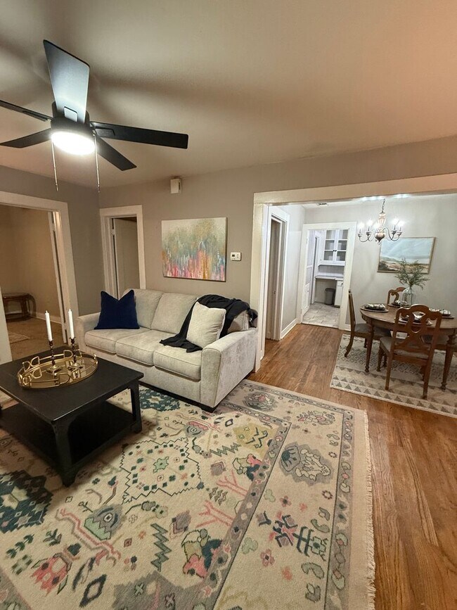 Building Photo - Pre Leasing for fall 2026! 3/2 Historic South Overton Home!