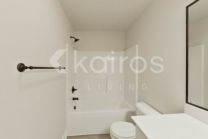 Building Photo - 6918 Bluebell Ct