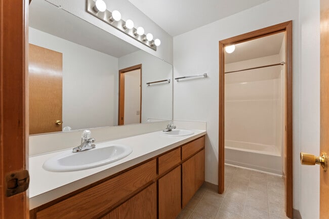 Building Photo - 7050 SW 174th Ave