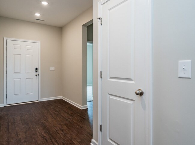 Building Photo - 128 Blue Hydrangea Ln