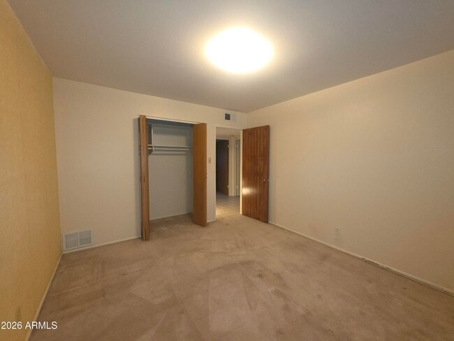 Building Photo - 342 W Diana Ave