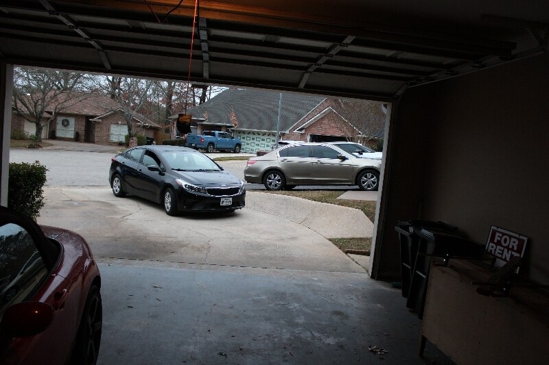 Building Photo - 714 Yorktown Ct