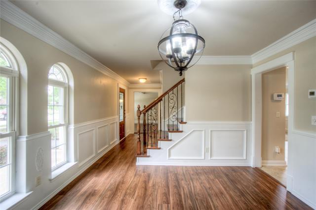 Building Photo - 3112 Kingston Dr