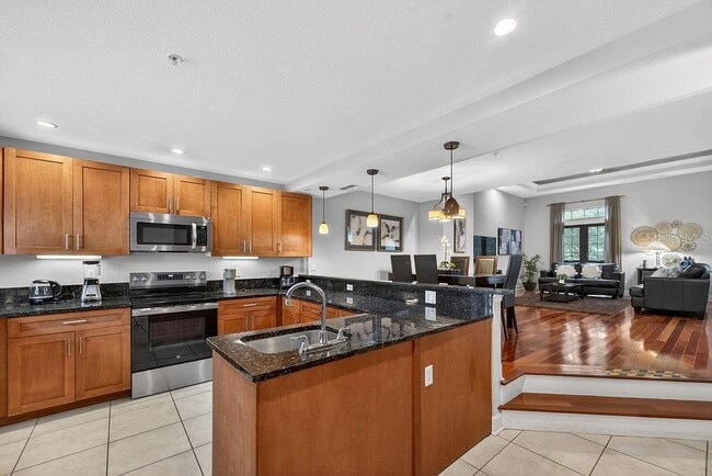 Building Photo - 14525 Damai Ln