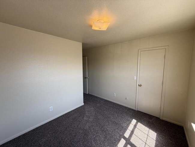 Building Photo - 2811 Cantabrian Dr