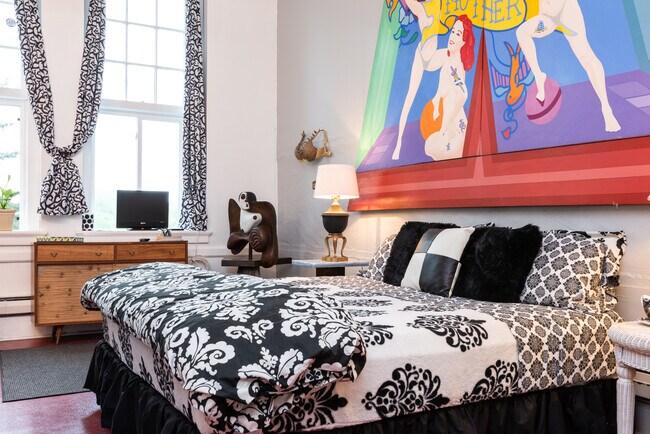 Building Photo - 101 Paul Ave