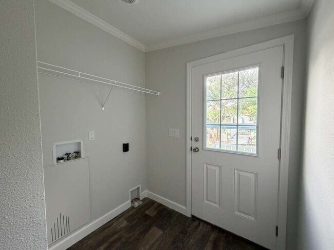 Building Photo - 3447 SW 50th Ln