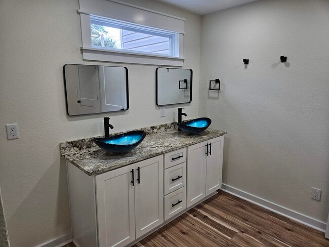 Building Photo - 5950 Blountstown Hwy