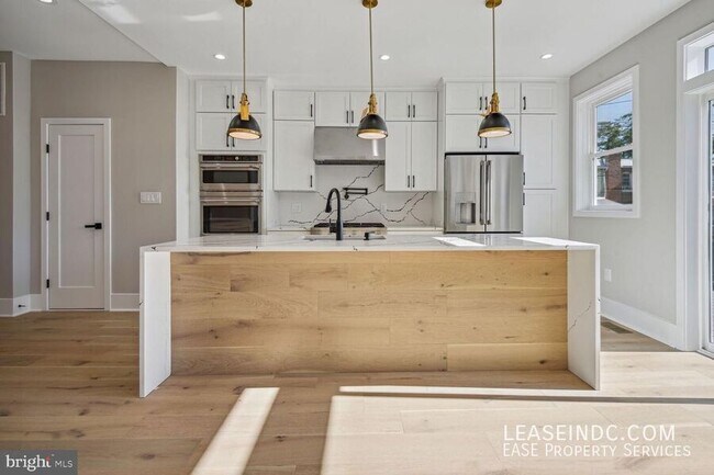 Building Photo - 4012 5th St NW