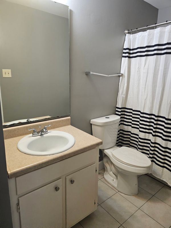 Building Photo - 2715 Southbury Cir