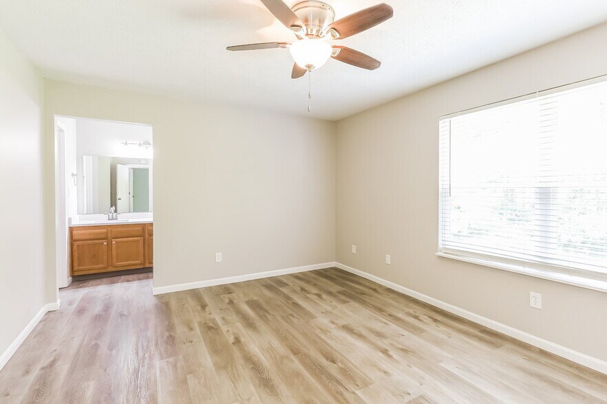 Building Photo - 5174 S Orth Dr