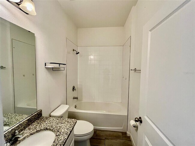 Building Photo - 421 Disa Dr