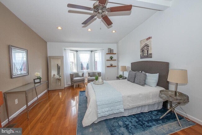 Building Photo - 2025 Parrish St