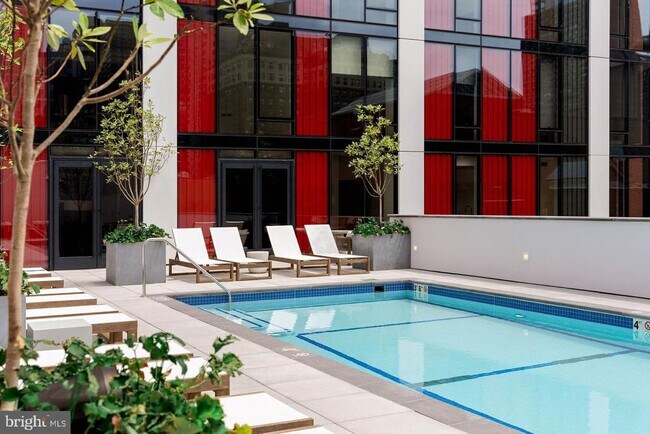 Building Photo - 210 S 12th St