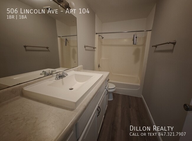 Building Photo - 506 Lincoln Ave